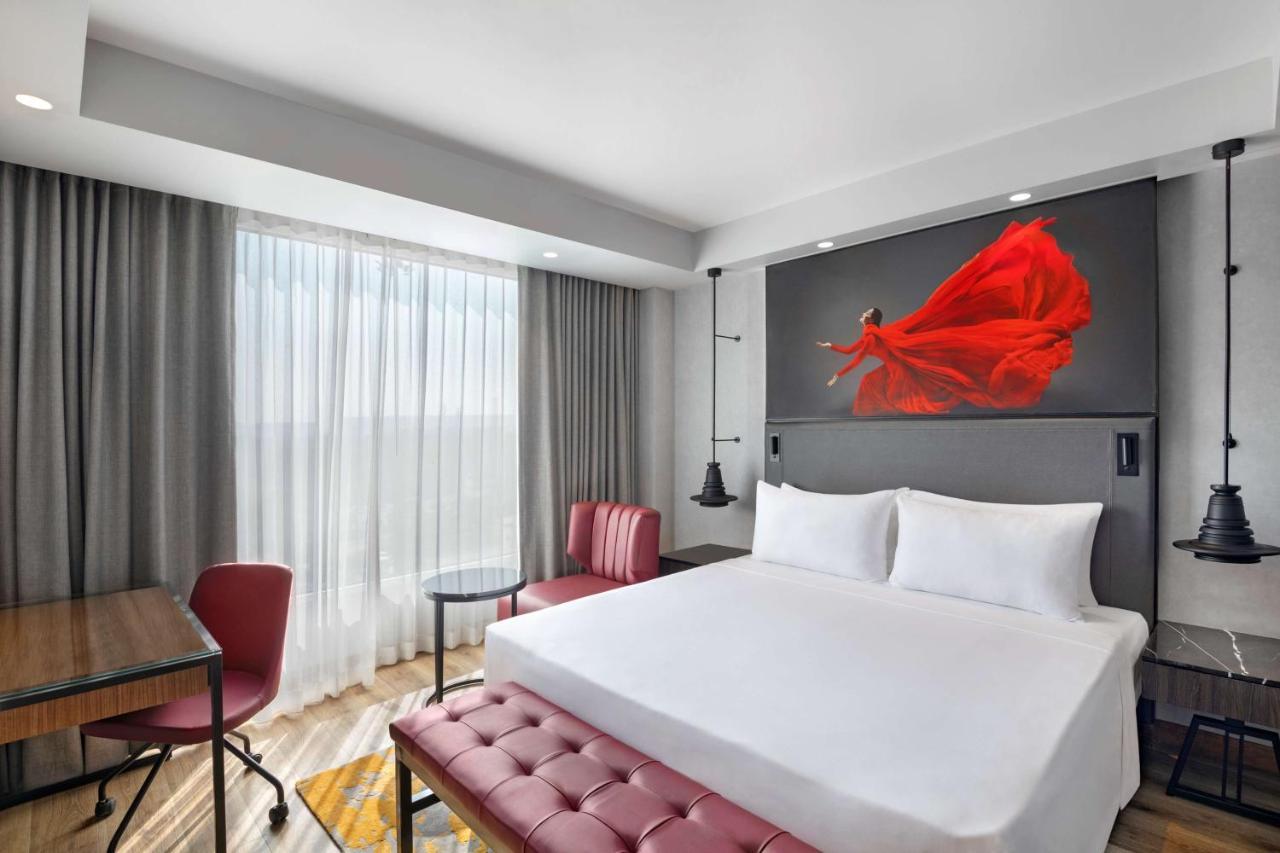 Hotel Radisson Red Chandigarh