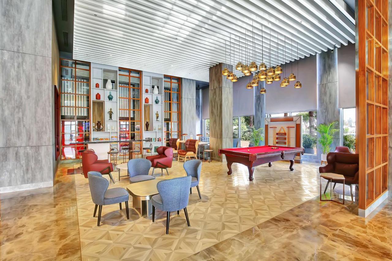 Radisson Red Chandigarh Hotel 5*