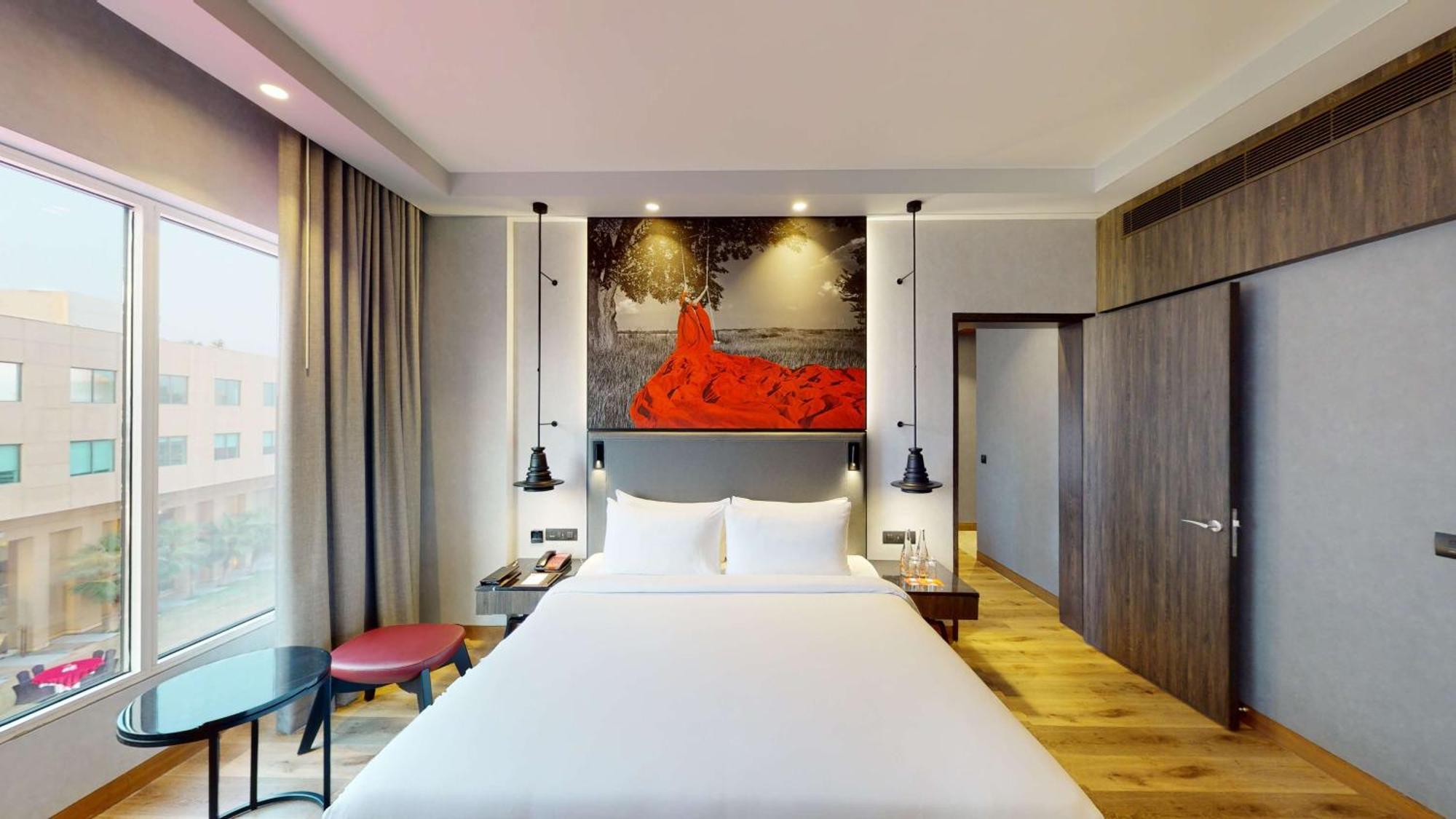 Hotel Radisson Red Chandigarh